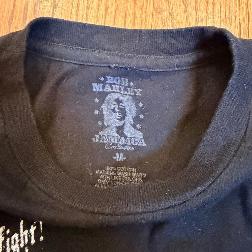 Bob Marley Songs of Freedom Graphic T-Shirt Cropped Medium Black - Picture 3 of 6